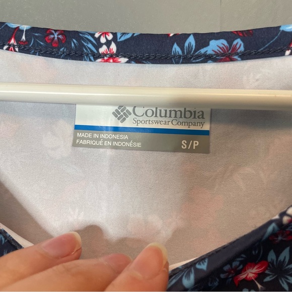 Columbia keyhole back Floral Sleeveless Tank Top - Blue and Red size small - Picture 6 of 12